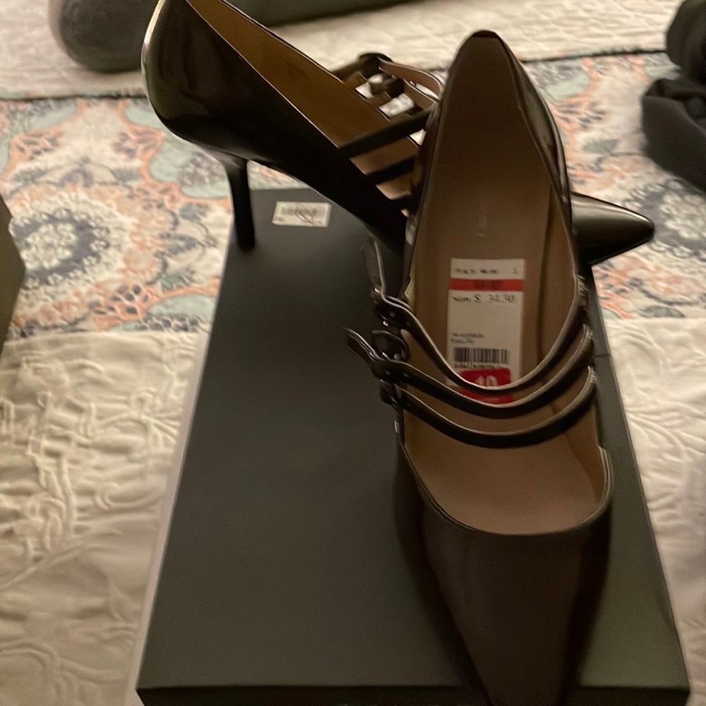 Pant leather heals